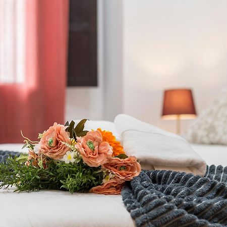 Santa Catalina Patio Andaluz 3 Rooms เซบีญา ภายนอก รูปภาพ