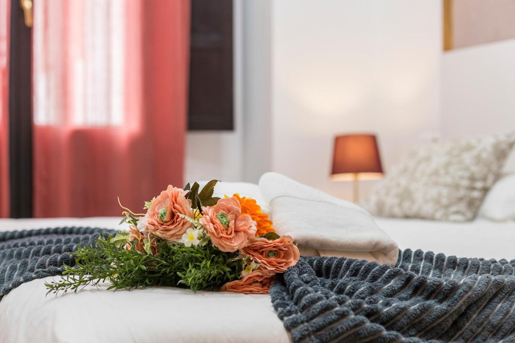 Santa Catalina Patio Andaluz 3 Rooms เซบีญา ภายนอก รูปภาพ